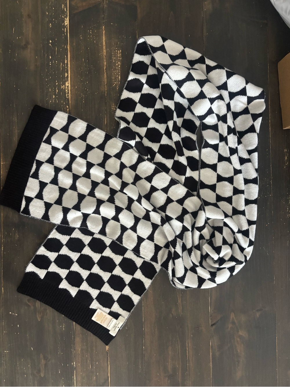 Kate Spade black & white scarf